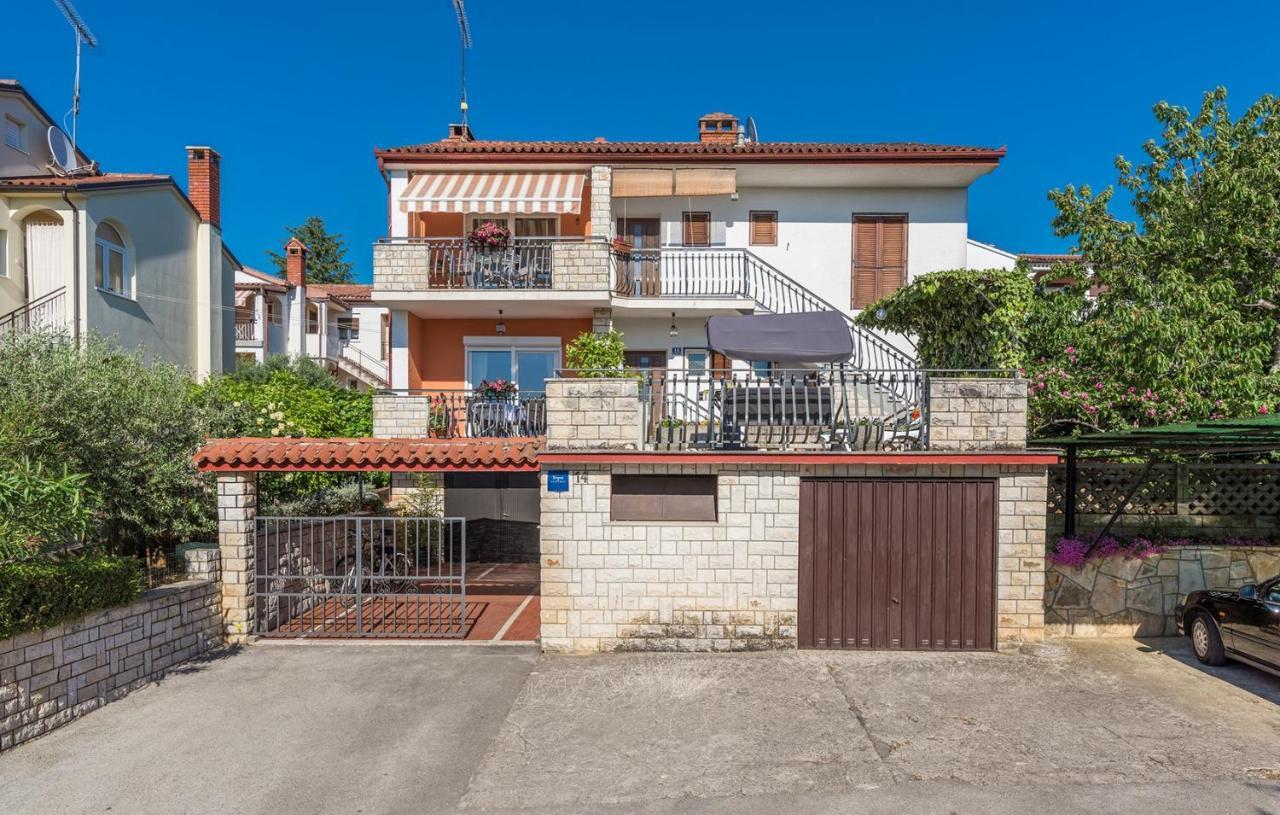 Apartments Loredana Porec Exterior photo