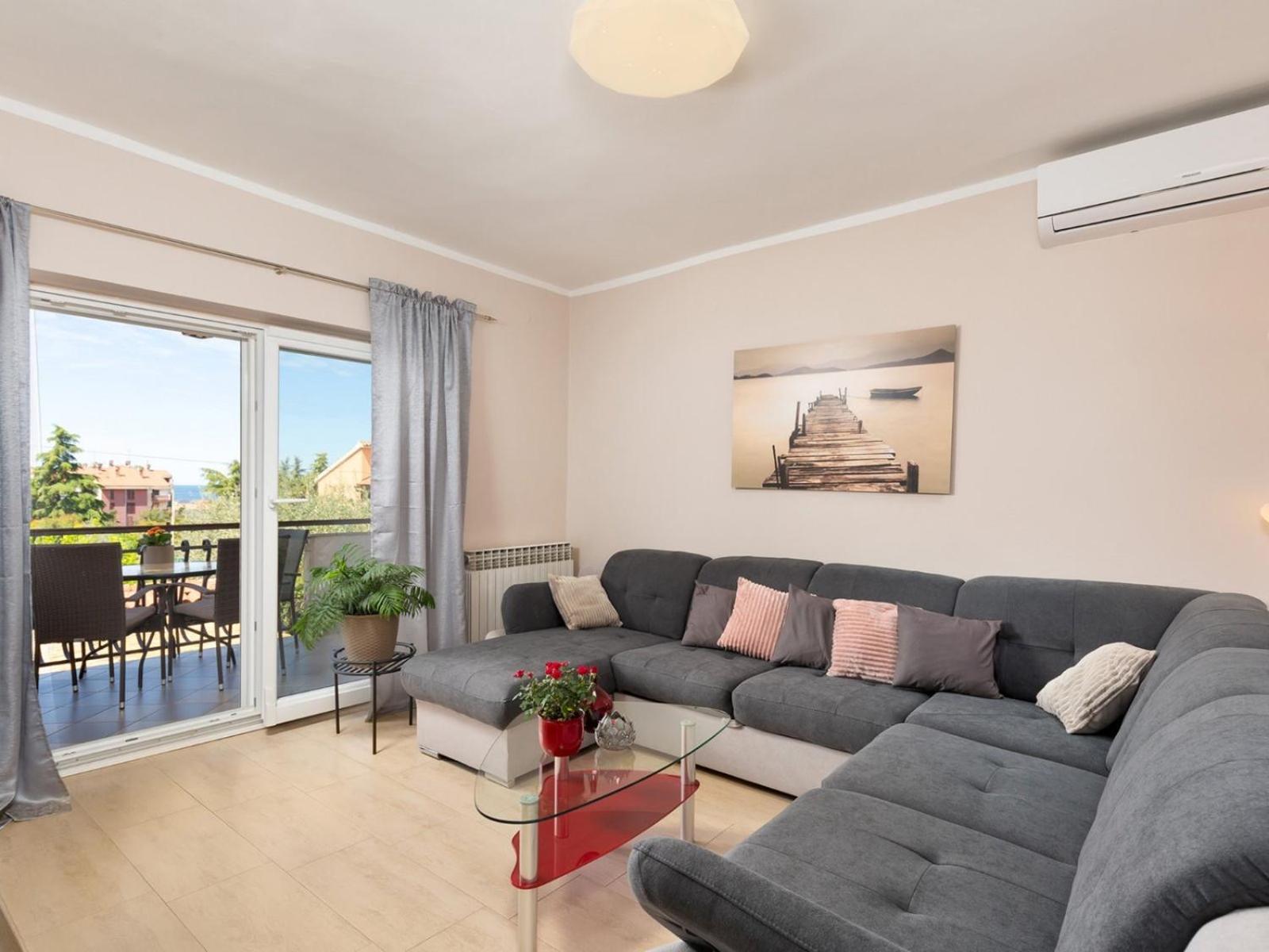 Apartments Loredana Porec Exterior photo