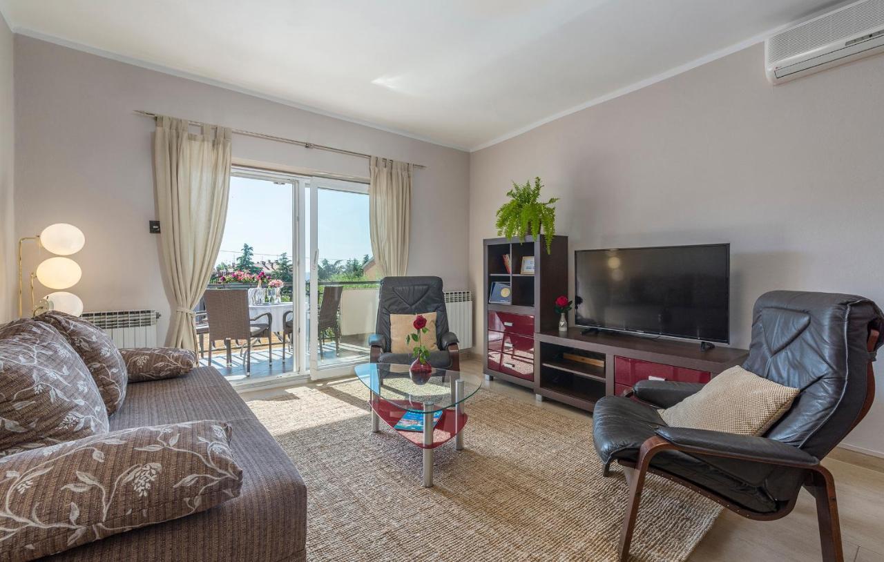 Apartments Loredana Porec Exterior photo